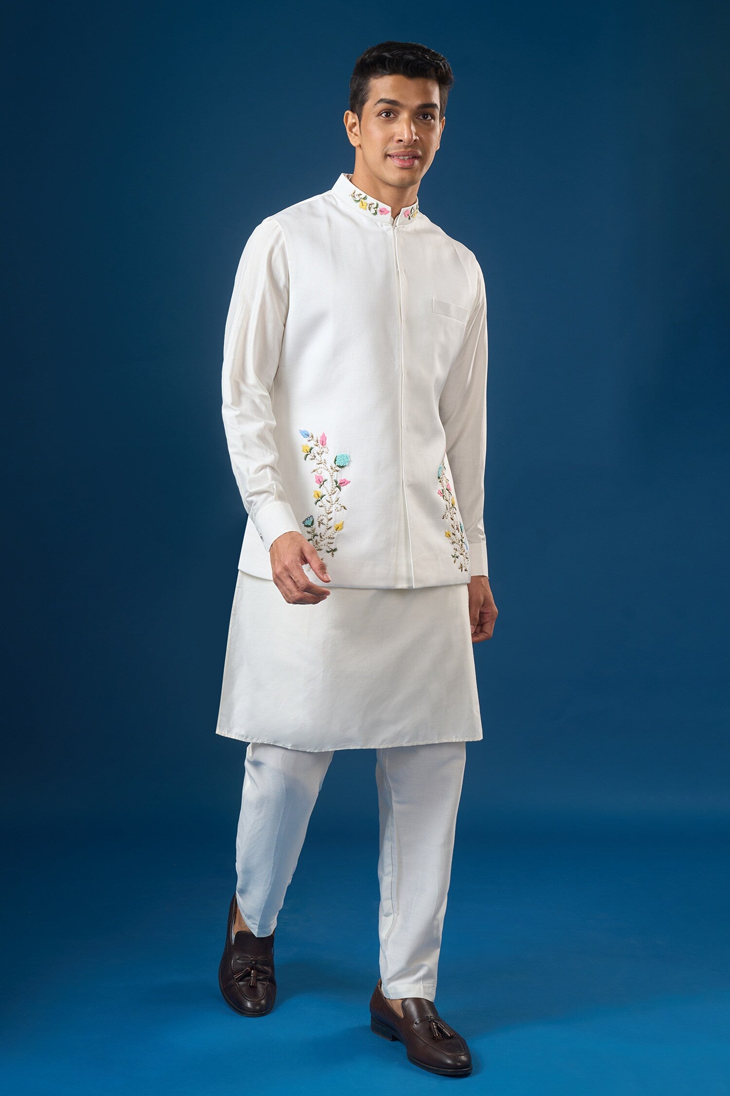 Off White Embroidered Kurta-Bundi Set