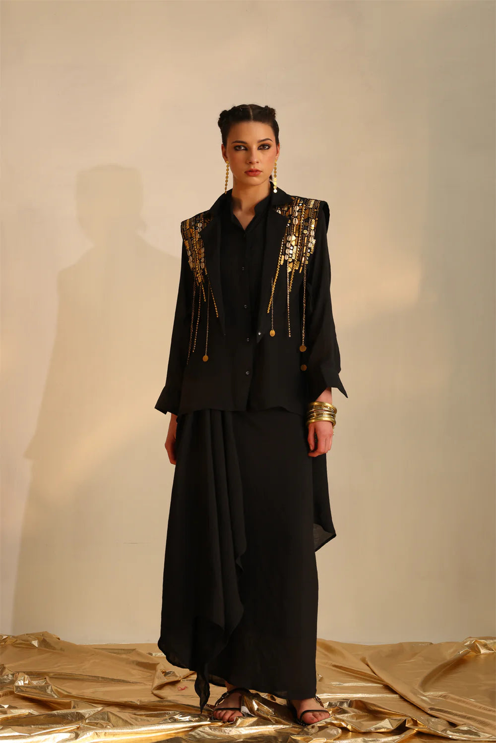 Waterfall shirt set with a cape blazer waistcoat