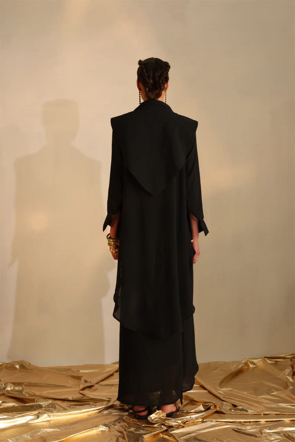 Waterfall shirt set with a cape blazer waistcoat